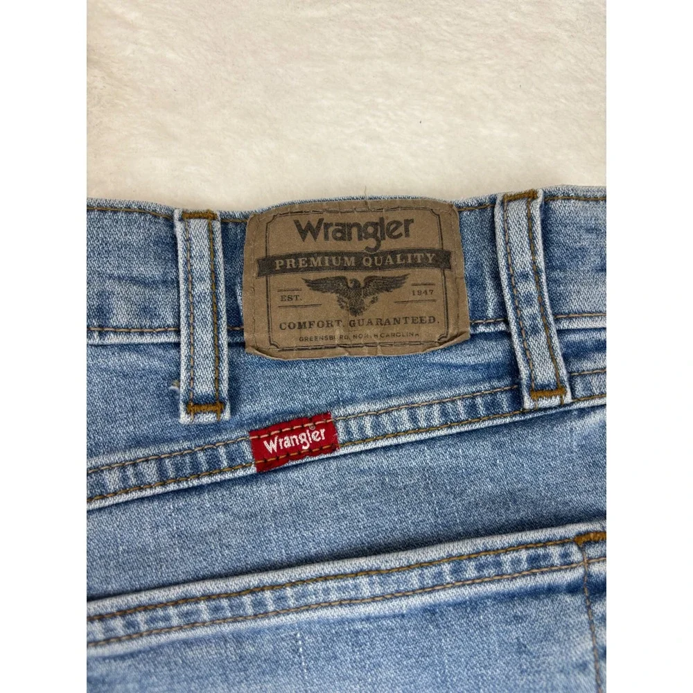 Wrangler Five Star Men's 34x34 Premium Bootcut Jeans Light Blue Washed Workwear